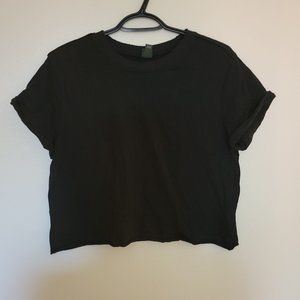 Black t-shirt crop top